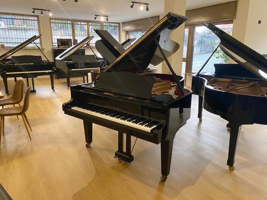 Prezzo Vendita: Su richiesta
Prezzo Affitto: N.D.