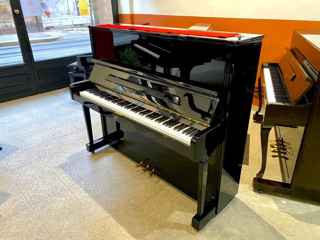 Petrof 125 nero lucido