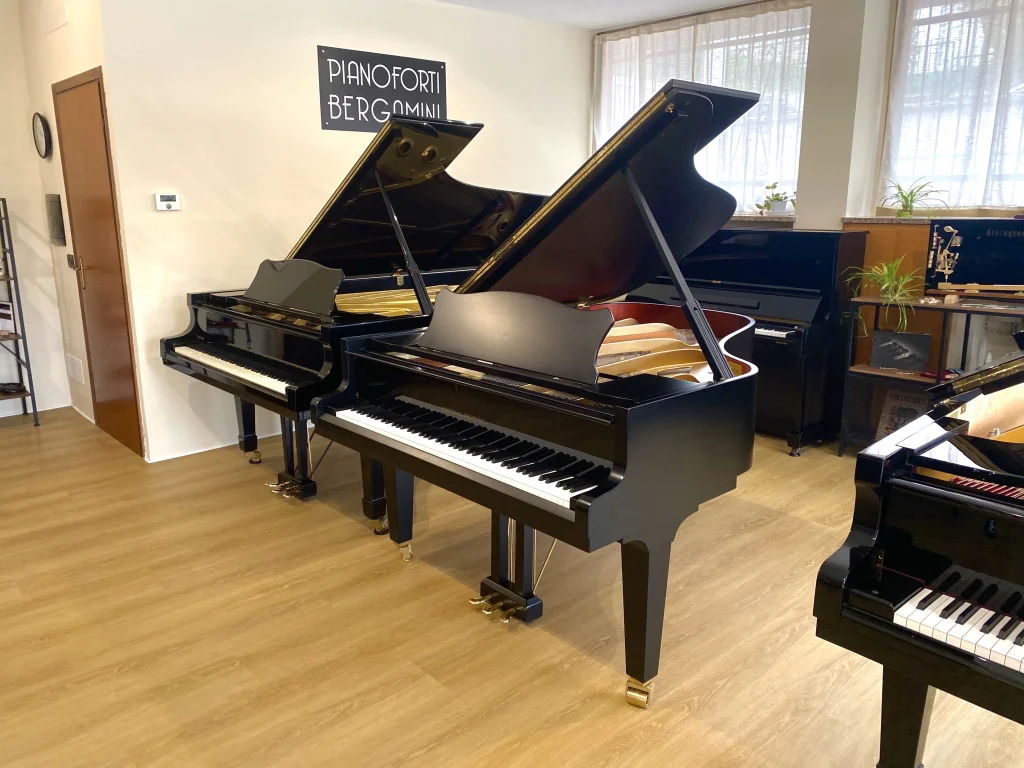 Grotrian Steinweg 192 nero opaco